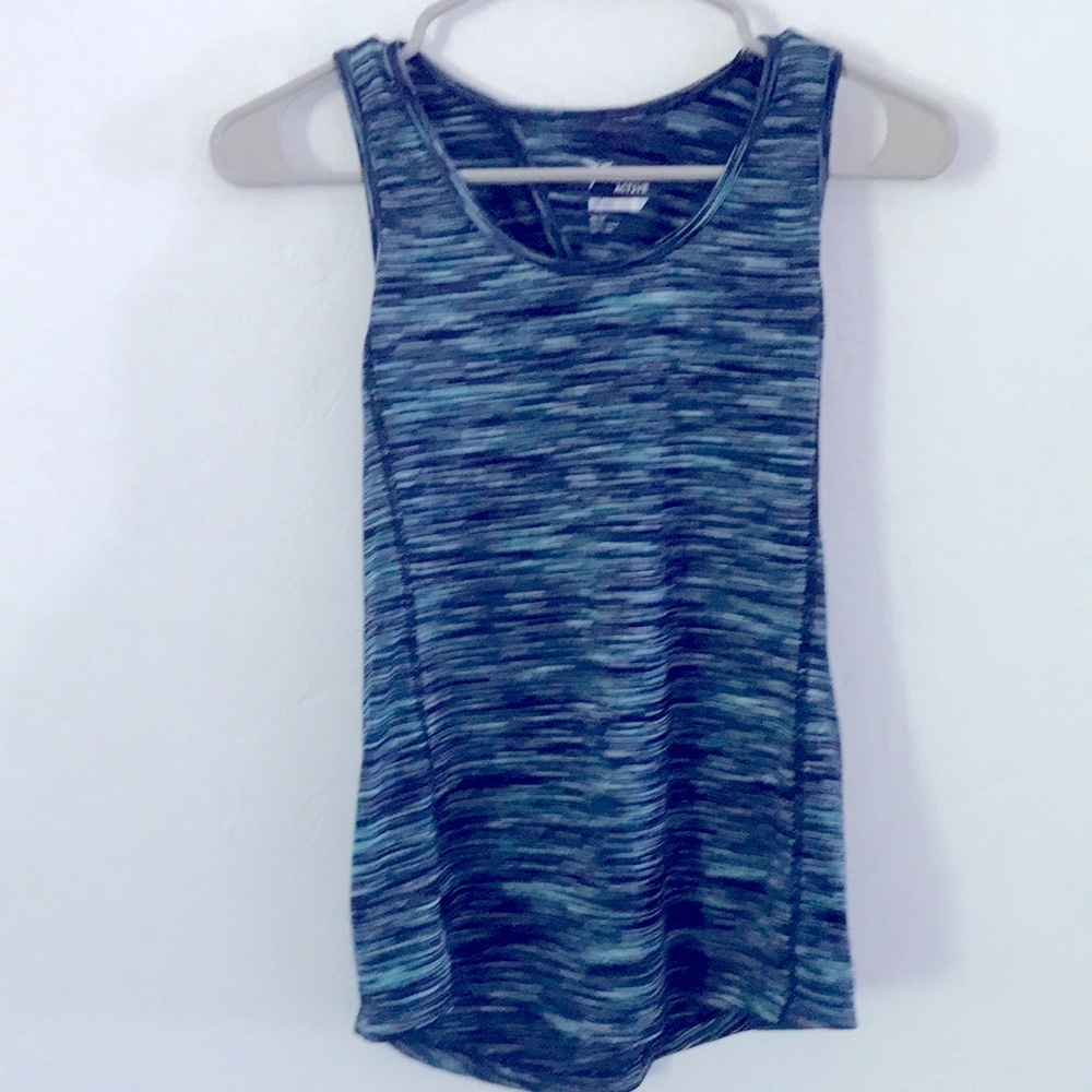 blue stretch activewear tank top ⭐️